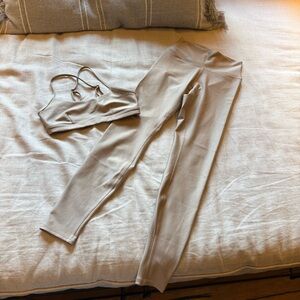 ALO Yoga Beige Leggings